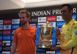 Dhoni, Willaimson with IPL 2018 Trophy